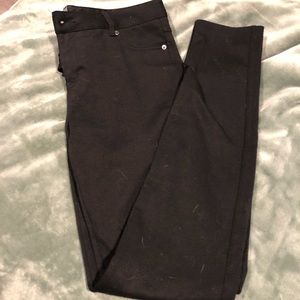 Soho Jeans - Mid-Rise Legging - Black-4L